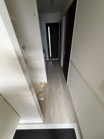 フォルスＸＶＩの玄関
