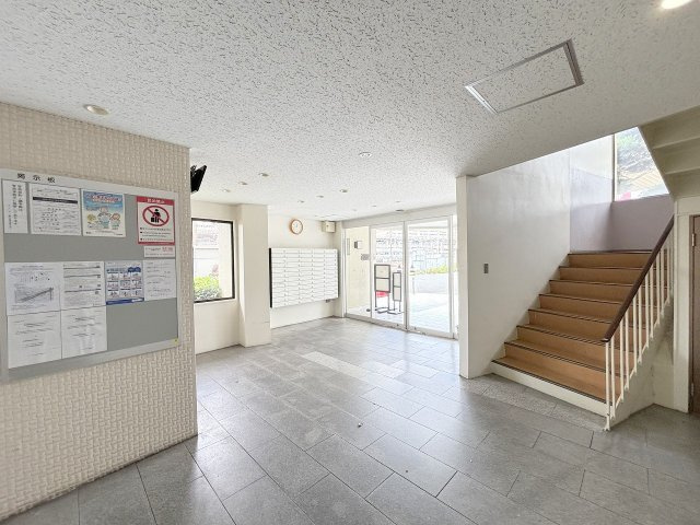 サンマンション新大阪のエントランス