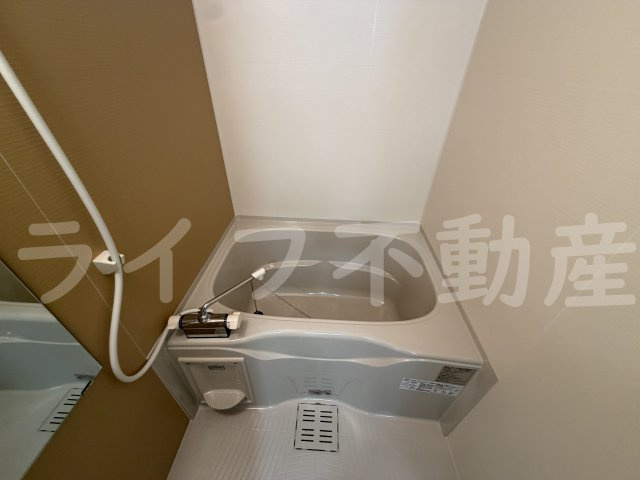 フジパレス東花園駅北1番館の浴室|お風呂です