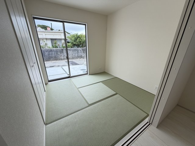 西原町幸地（全3棟）ラスト1号棟の和室|1号棟　和室4.5帖＋収納付き♪