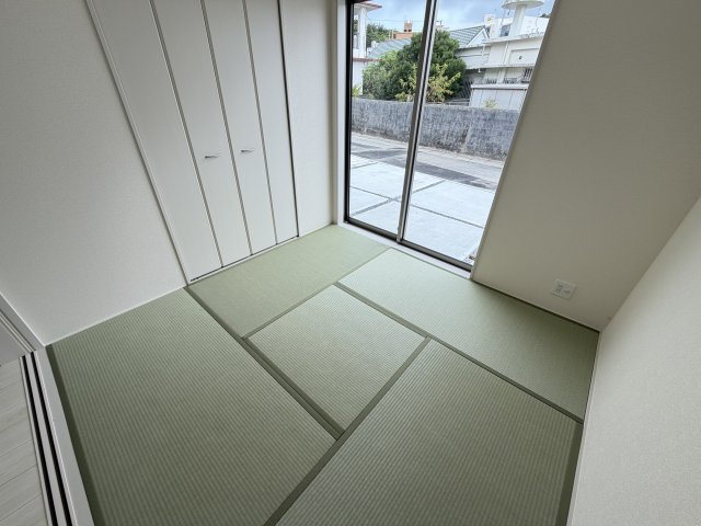 西原町幸地（全3棟）ラスト1号棟の和室|1号棟　和室4.5帖＋収納付き♪