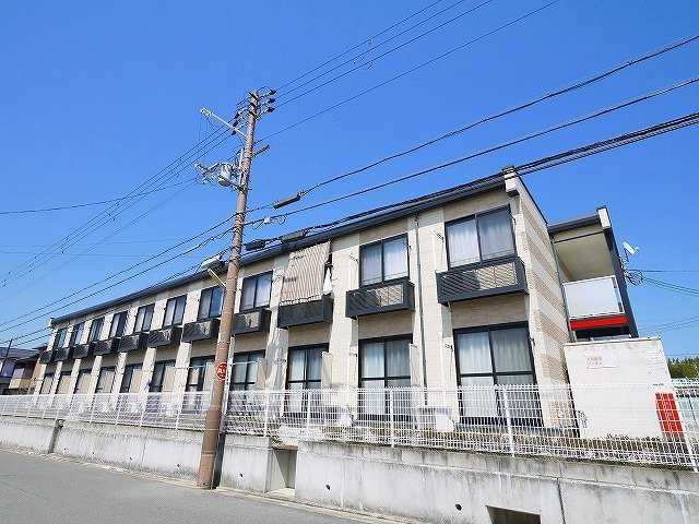 レオパレス州見台の外観|落ち着いた雰囲気の外観です