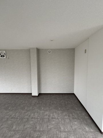 産興ビルの内装