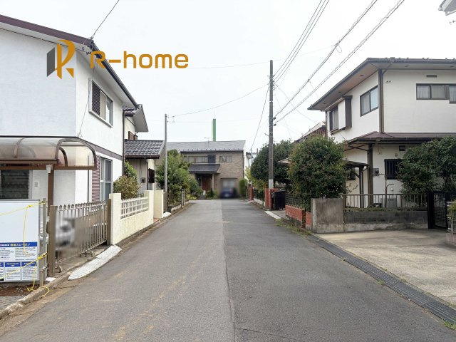 水戸市千波町6期　新築戸建て　1号棟の前面道路含む現地写真|周辺環境も併せて案内致します♪
閑静な住宅地で笑顔あふれる新生活！
ぜひ現地へお越しください♪