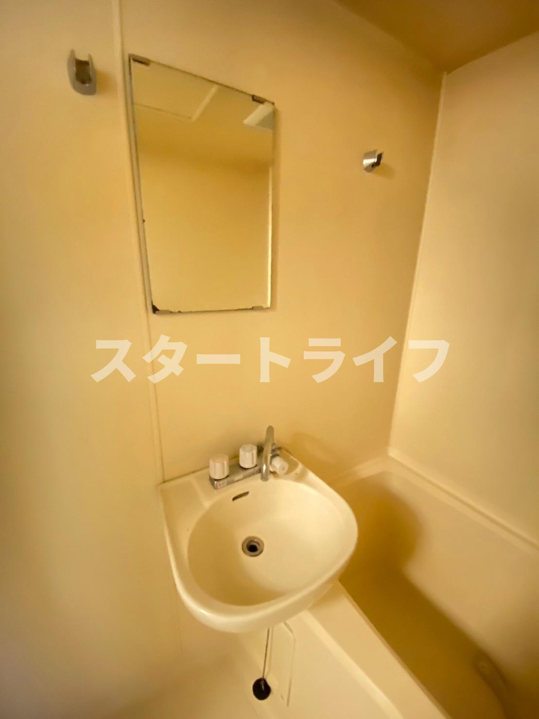 大阪市東淀川区東中島５丁目の賃貸マンションの洗面所