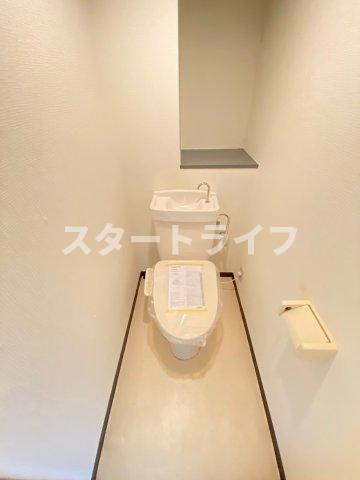 大阪市東淀川区東中島５丁目の賃貸マンションのトイレ