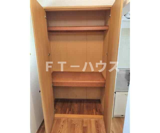 エステートピア片山の玄関