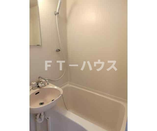 エステートピア片山の浴室