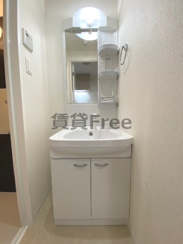 【独立洗面台】 | リヴィアス大阪EAST　仲介手数料無料 | 完成予想図です、同一タイプの画像です