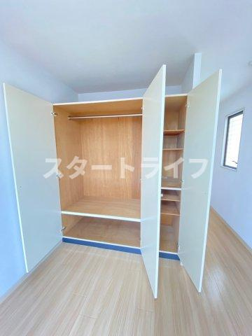 大阪市東淀川区淡路１丁目の賃貸マンションの収納