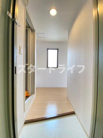 大阪市東淀川区淡路１丁目の賃貸マンションの玄関
