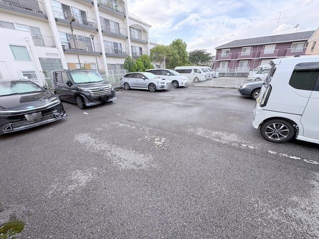 グリーンヒル夏見Ⅲの駐車場