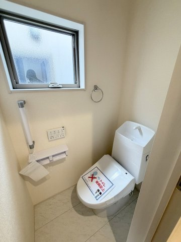 八潮市緑町3丁目　新築戸建　全4棟　3号棟のトイレ|2階のトイレです