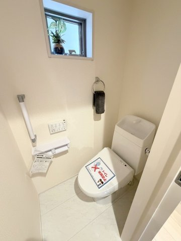 八潮市緑町3丁目　新築戸建　全4棟　3号棟のトイレ|1階のトイレです