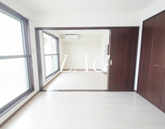 【居間・リビング】 | パミール大成 | 洋室のお部屋です。