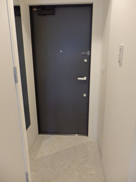 新品家具付きマンション府中町1(KaGood東京)の玄関