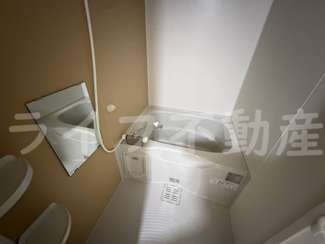 フジパレス東花園駅北1番館の浴室|きれいなお風呂です