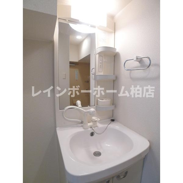 仲介手数料50％半額キャンペーン物件の洗面所|忙しい朝には欠かせない洗面所です