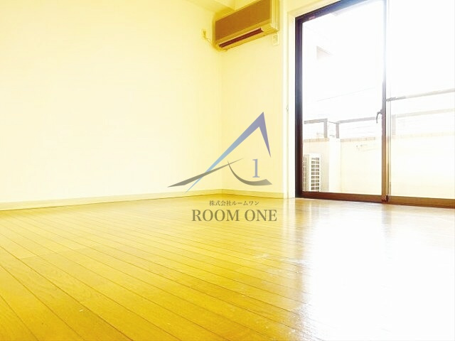 ロジェ高井戸　壱番館の居間・リビング|洋室のお部屋です。
