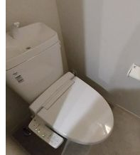 ソレイユ目白台のトイレ|ゆったりとした空間のトイレです