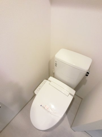 オーパスホームズ南行徳のトイレ
