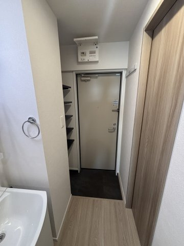 ＭＥＬＬＡＳ新秋津Ⅱの玄関