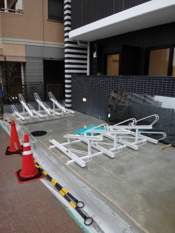 メイクスデザイン武蔵小杉アジールコートの駐車場