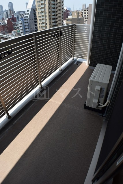 プレサンス玉造駅前のバルコニー