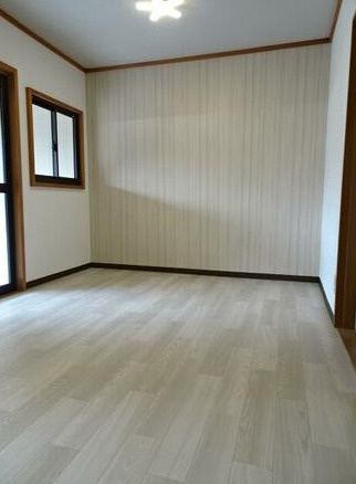 大津市朝日が丘１丁目の店舗事務所の居間・リビング