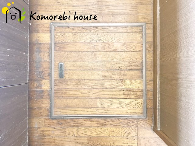 鴻巣市常光　1期　中古一戸建ての内装|床下収納です