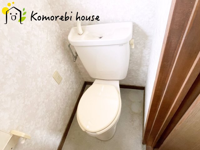 鴻巣市常光　1期　中古一戸建てのトイレ|ゆったりとした空間のトイレです
