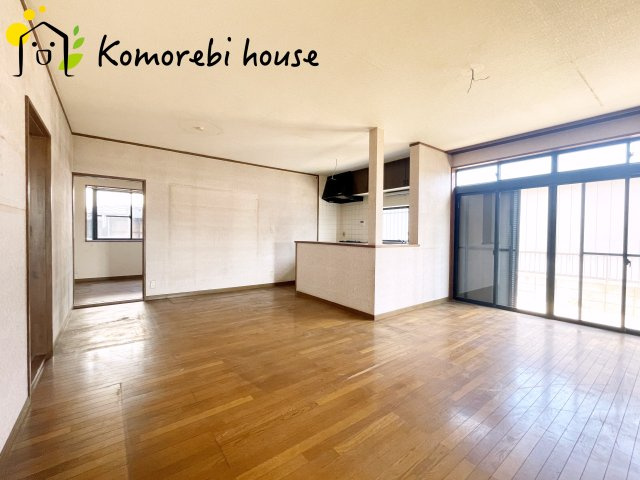 鴻巣市常光　1期　中古一戸建ての居間・リビング|使いやすいリビングです