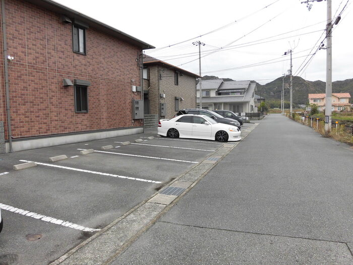 チェリーコート　B棟の駐車場