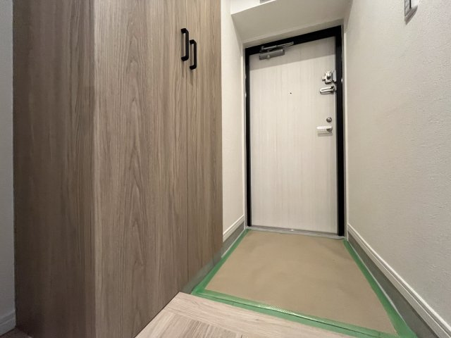 【玄関】 | ライオンズマンション今宿 | シューズボックス付きなので玄関をきれいに保てます☆靴が多い方も収納場所には困りません☆