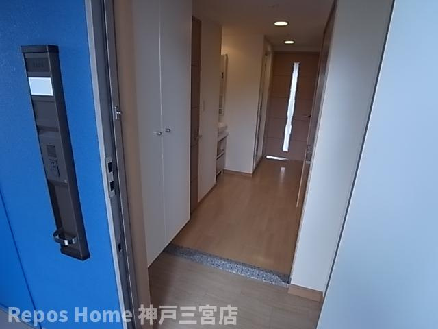 カスタリア三宮の内装