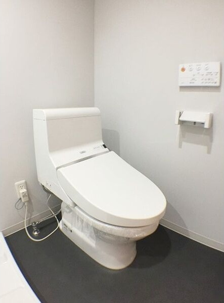 アコモ大高(アコモオオダカ)のトイレ|落ち着いた色調のトイレです