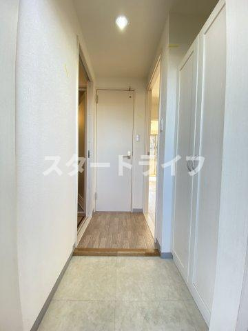 大阪市淀川区宮原２丁目の賃貸マンションの玄関