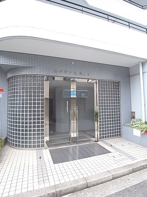 レジデンスミイチのエントランス