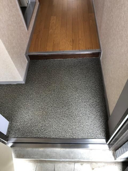 【玄関】 | サングレース千歳台