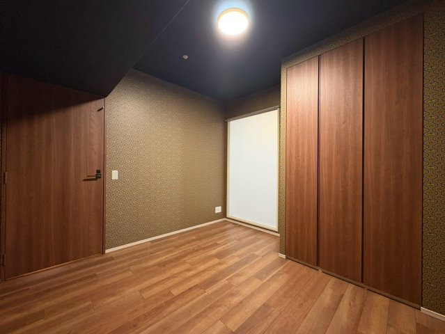 ワコーレ大阪新町タワーレジデンス　堀江小学校の収納|クローゼット