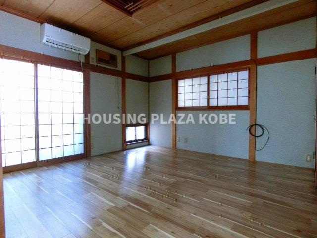 天神町５丁目貸家の洋室