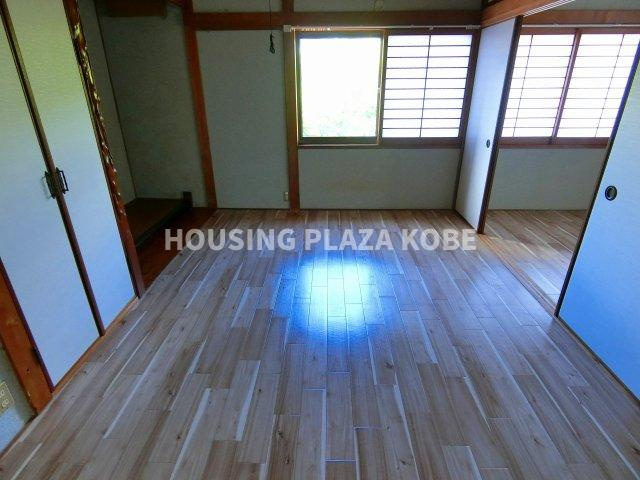 天神町５丁目貸家の洋室