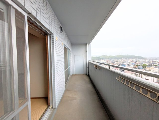 サーパス三津弐番館のバルコニー