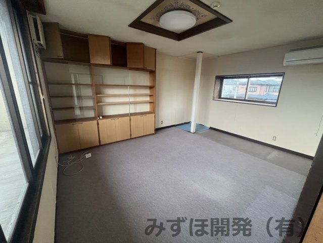 山形市鈴川町3丁目10-22の洋室|2階西側洋室10帖