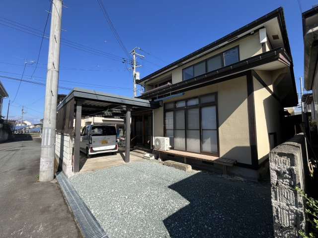 山形市鈴川町3丁目10-22の間取り
