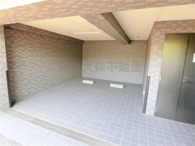 ルーブル蒲田南六番館の駐車場|敷地内平置き駐車場　空き状況はお問合せ下さい。