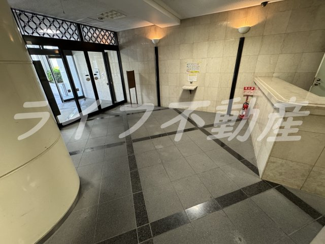 朝日プラザ緑橋IIのロビー|落ち着いたロビーです