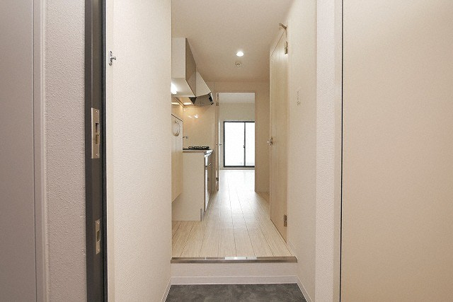 ＬＩＶＩＡＺ　ＯＳＡＫＡ　ＥＡＳＴの玄関