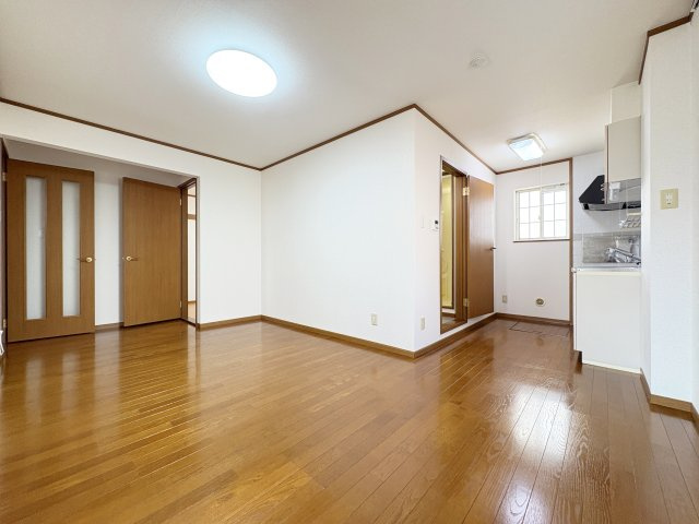 【居間・リビング】 | フルールセーヌⅠ | ※同物件、別のお部屋の写真です。設備は現況に従います。