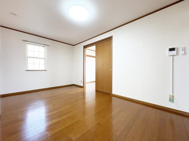 【居間・リビング】 | フルールセーヌⅠ | ※同物件、別のお部屋の写真です。設備は現況に従います。